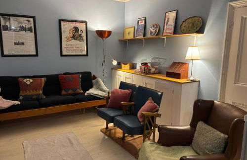 Tenby Victorian Villa with parking, pets allowed - Photo 49