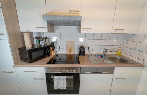 RANGE - 2 Apartments - Küche - WLAN - Netflix - Balkon - 1-6 Personen - Foto 26