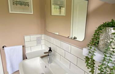 About Time Meva - stylish two-bedroom, dog-friendly home-from-home with parking and garden - Foto 21