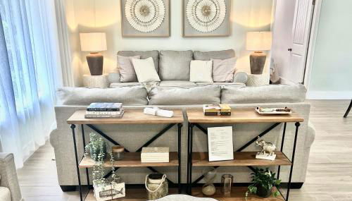 Spacious 4BR/3BA pool home, stylishly decorated - Foto 4