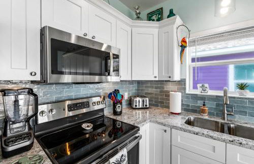 3 Beachfront Homes | 15BR Retreat for 54 Guests - Foto 36