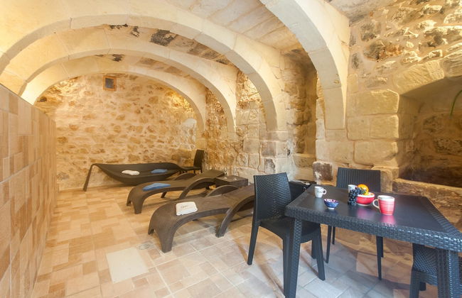 Nadurin Gozitan Villa 7 Bedr 2 Pools - Foto 22