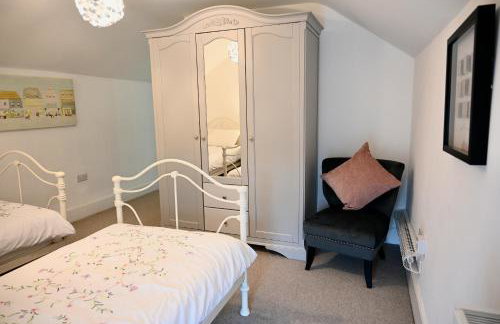 Bay View, Sleeps 18, 7 Bedrooms, 7 Bathrooms, Seafront, Criccieth - Foto 63