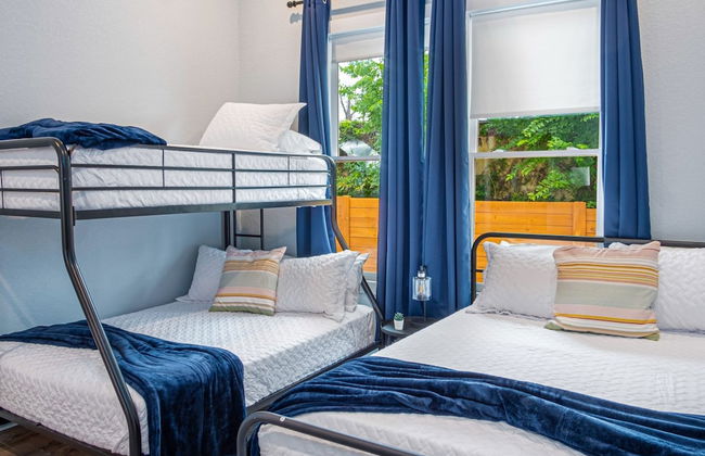 Trendy Historical Home Near Downtown Attractions - Foto 36