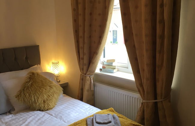 Lazy Nest - Sleeps 4, Parking, Garden & Hammocks - Foto 4