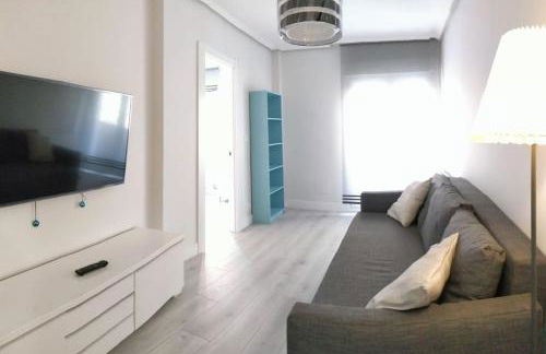 Casco Viejo 5 min, 3 HABITACIONES ,MODERNO,Garaje - Foto 1