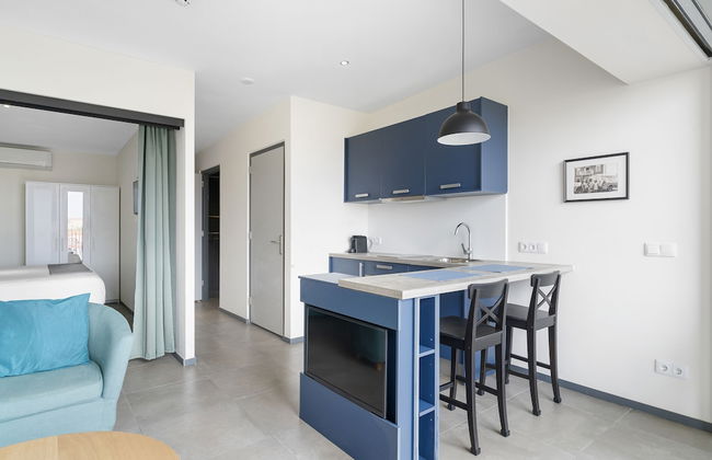 The Ritz Village Hotel - Foto 20