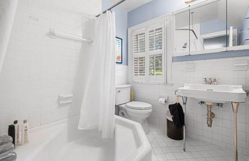 7BR Historic Estate Private Yard Near DC and Old Town - Vassar - Foto 9