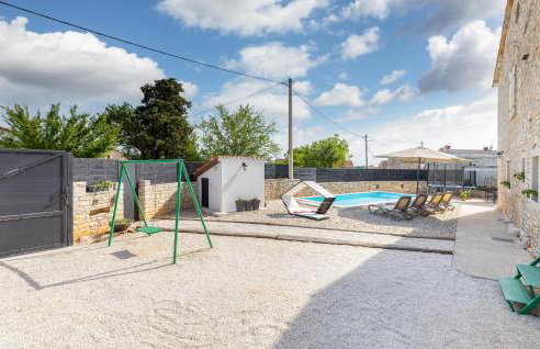 Two-Bedroom Holiday Home In Svetvincenat - Foto 11