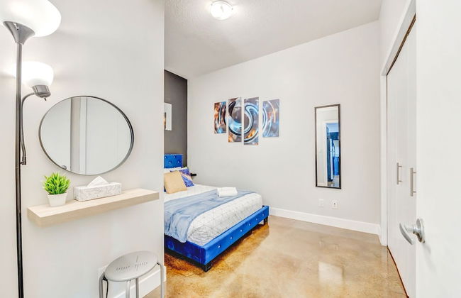 Luxury Condo With City Views Near Stampede Park - Photo 19