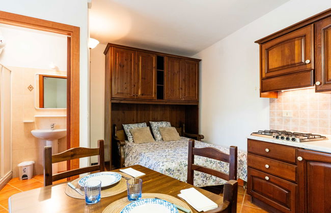 Apartment in Diano Castello with swimming pool and terrace - Photo 1