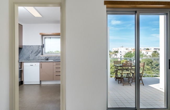 Beautiful Apartment With Terrace and a Pool - Foto 24