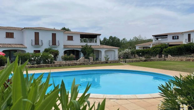 Luisa Apartment In Budoni, Shared Pool - Foto 2, Imagen principal