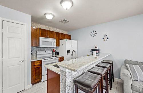 Seashell Retreat - Beachfront Condo with Pools and Cabanas - Foto 13