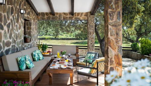 Casa Rural con skatepark y piscina " La Quijada del Lobo " - Foto 3, Garden, Garden view