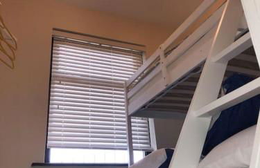 Spacious Family Home Minutes from the Beach - Foto 13