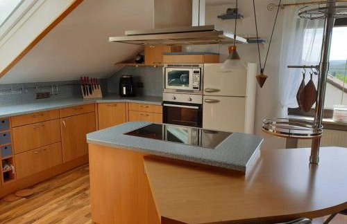 Moderne DG-Wohnung in Mainleus - Foto 1