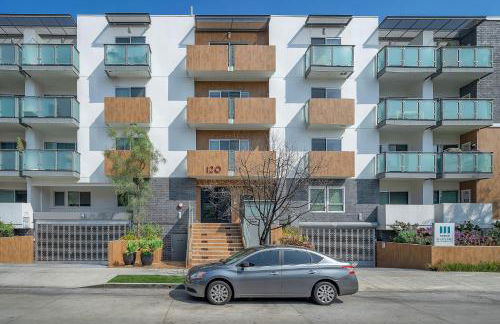 Amazing, Spacious Unit, Heart LA - Photo 26