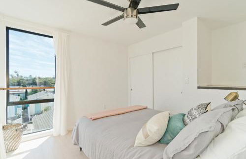 Modern Beach Home Steps To The Sand - Foto 29