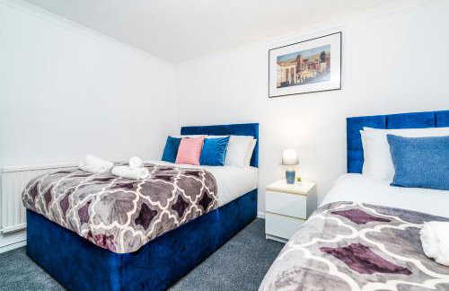 Mayflower 5-Bed Home, Contractors, Family, Harry Porter - Photo 48