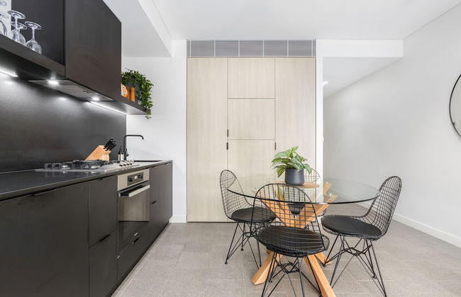 The Surry Apartments by Urban Rest - Photo 8