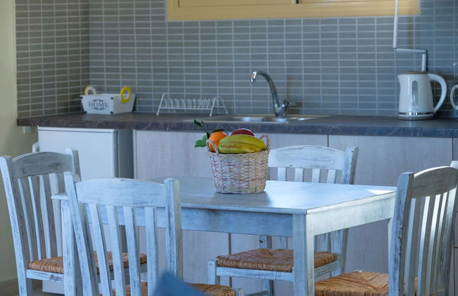 Hilltop Residences - Photo 15