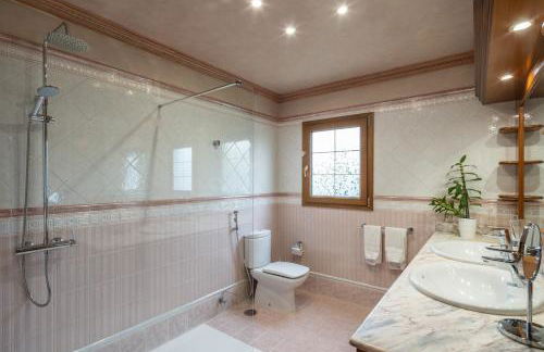 Villa Dalara Maspalomas, Private Pool and Jacuzzi - Photo 17