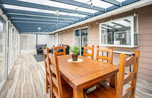 Shiny Rambler House with Spacious Solarium. - Foto 32