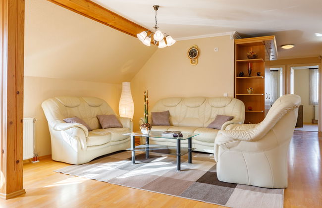 3 bedroom Apartment in Siófok with garden - Photo 17