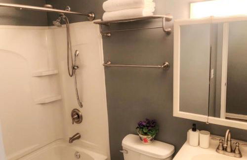 3BR Home, Pet-Friendly, Fenced Yard Near I-70, I-75, Hospitals, Wright-Patt AFB - Foto 11