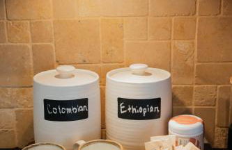 Stylish PB Townhome, Walk to Bay, and Balcony - Foto 26