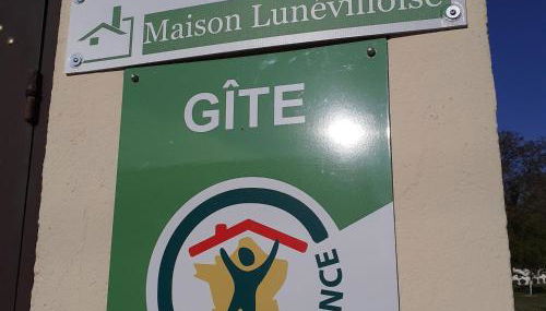 Petite maison rénovée proche centre Lunéville, jardin, barbecue, parking privatif, à 30 min de Nancy - FR-1-584-180 - Foto 5