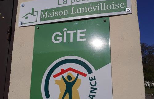 Petite maison rénovée proche centre Lunéville, jardin, barbecue, parking privatif, à 30 min de Nancy - FR-1-584-180 - Foto 5