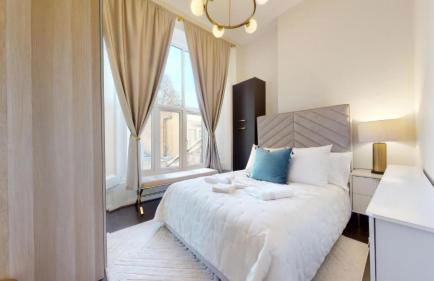 Stunning Hyde Park Home with Private Balcony & Lift Elevator Access - Foto 24