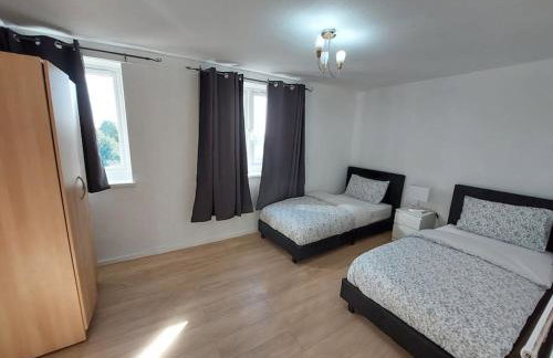 5 Bedroom House in Romford - Foto 14