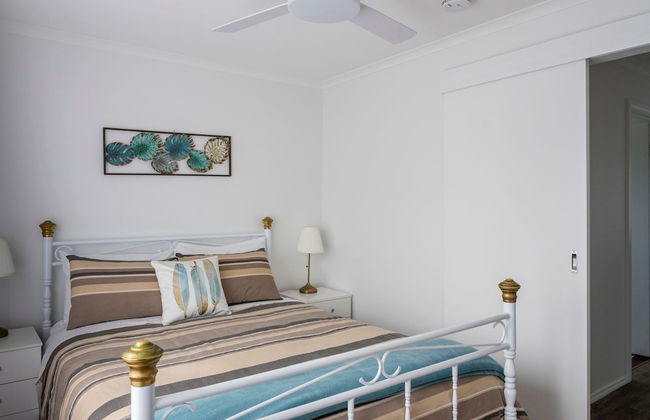 Emu Bay Holiday Homes - Photo 8