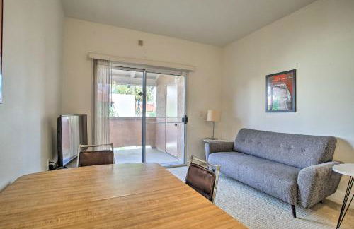 1 Mi to Dtwn Cathedral City Condo with Balcony - Foto 8