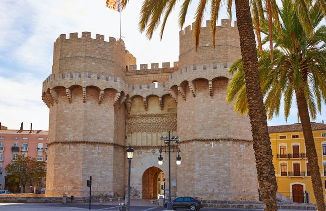 Los Angeles With 3 Bedrooms and 3 Bathrooms - Photo 21