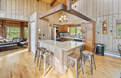 Charming Porter House in the heart of the Poconos chalet - Foto 11