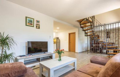 Awesome Home In Ploce With Jacuzzi - Foto 9