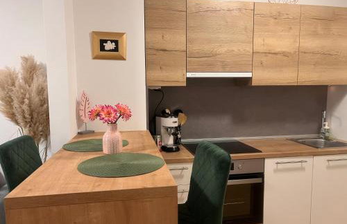 LILY apartment - Flexible SelfCheckins 48- Luxury- Extra big terrace with jacuzzi - Foto 3