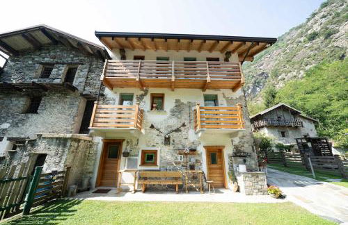 Cozy Stone Chalet Surrounded by Nature Samolaco - Foto 27