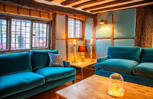 3 MASONS COURT The Oldest House in Stratford Upon Avon, Warwickshire. - Foto 3