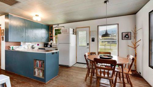 VINTAGE RIVER CAMP CABIN! PRIVATE RIVER ACCESs! - Foto 4