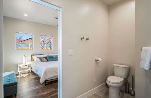 Timber & Tin H 2Bed 2Bath w Pool & Rooftop Deck - Foto 39