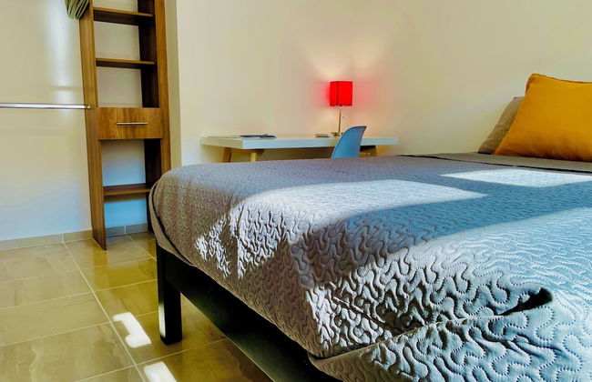 Cozy 2-bedroom Apartment With Amenities - Photo 7