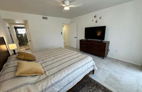 5 min walk to #1 beach in America Canal View - Foto 23