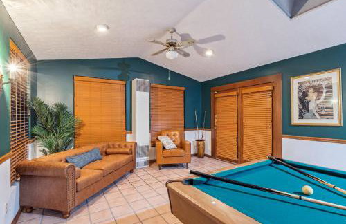 Steps to Edgewater - Sleeps 14 - Fun Game Room Retreat - Foto 28