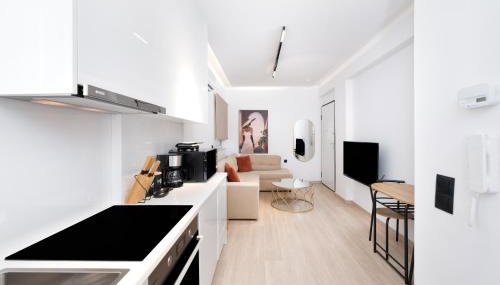 Stylish Apartment in Athens Riviera with Outdoor Patio - Foto 4, stove