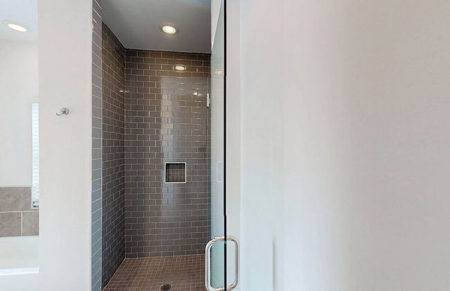 New Home 3br/2.5br w/ Kayak Access Sleeps 9 - Foto 35